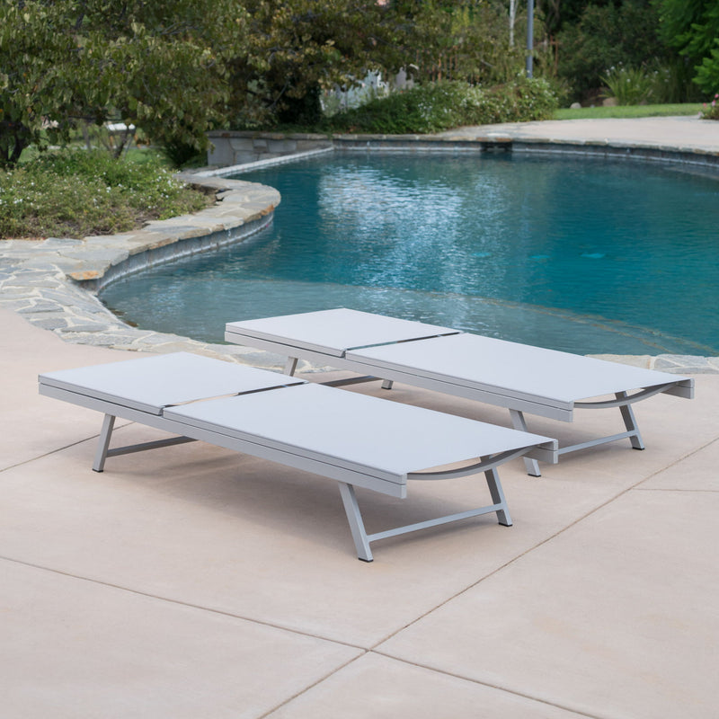Salton - Chaise Lounge Outdoor Relaxation